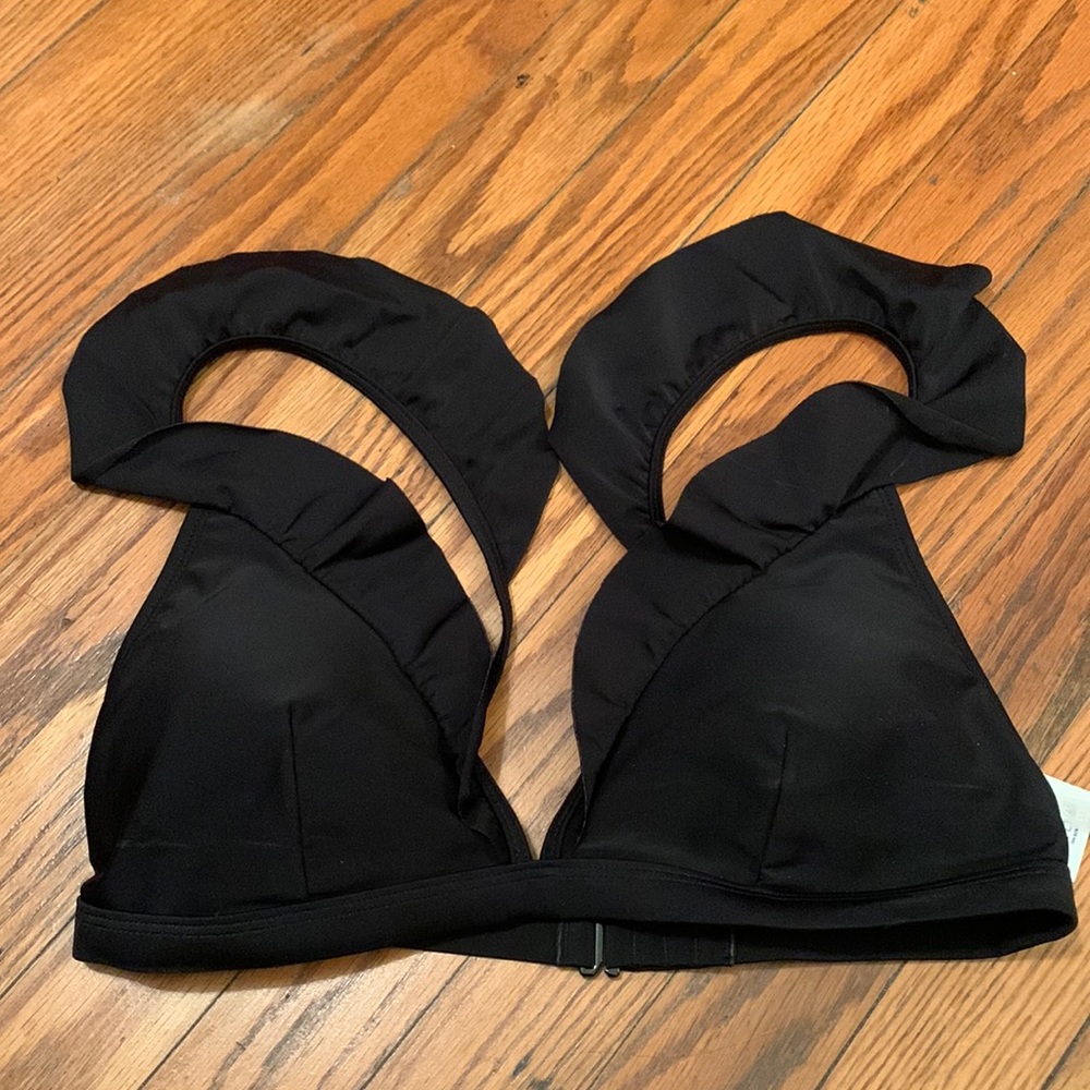 Lands End bikini top. Swim top size S 6-8. NWOT. Excellent Lands end quality